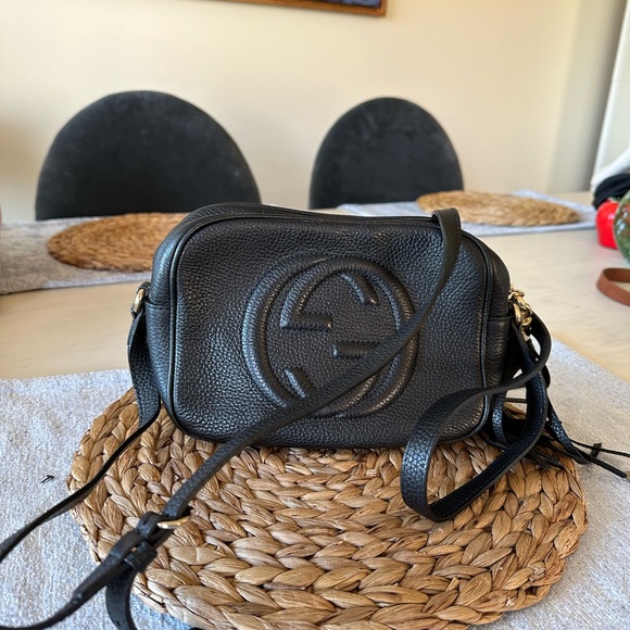 Gucci Handbags - Gucci crossbody bag
